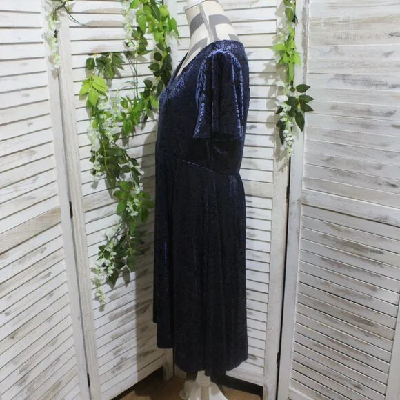 Torrid Blue Velvet Burnout Dress (1319) - Picture 8 of 11
